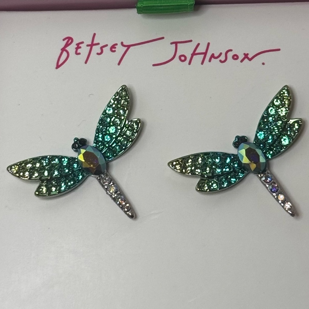 NIB Betsey Johnson Garden Glam Dragonfly Stud earrings - Picture 2 of 6
